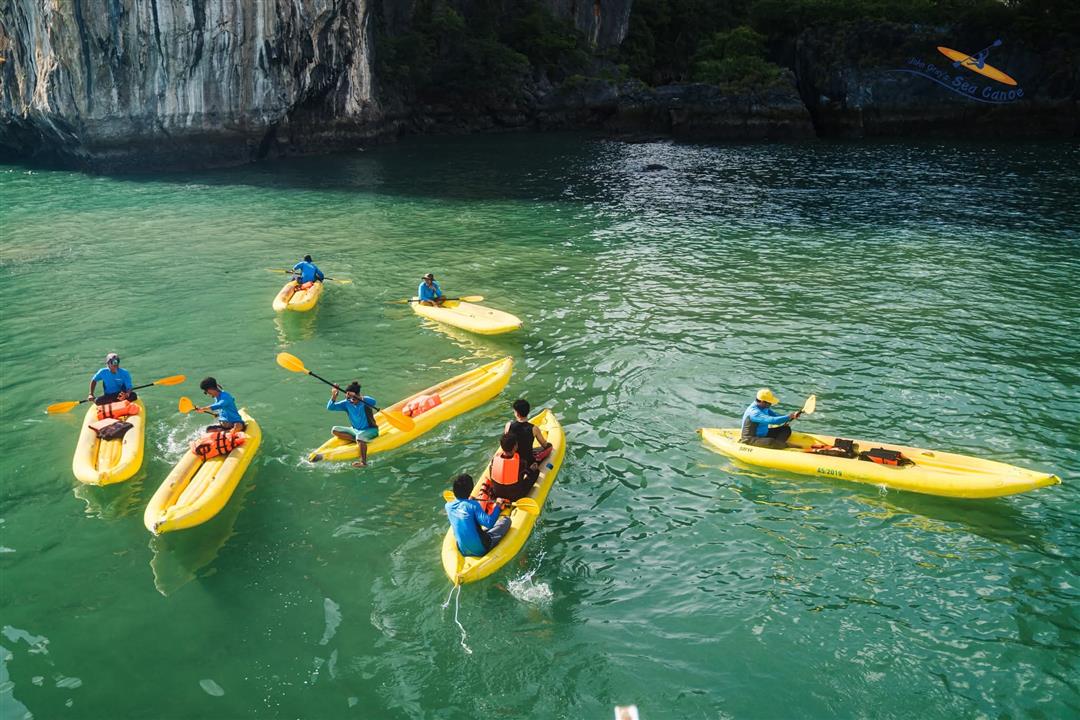 Gallery image for John Gray's Sea Canoe * Hong by Starlight