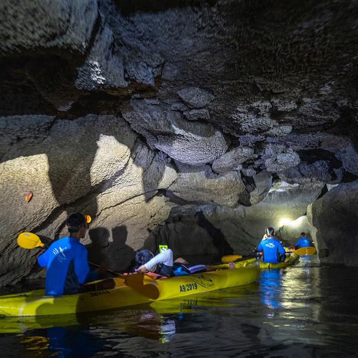 Gallery image for John Gray's Sea Canoe * Hong by Starlight