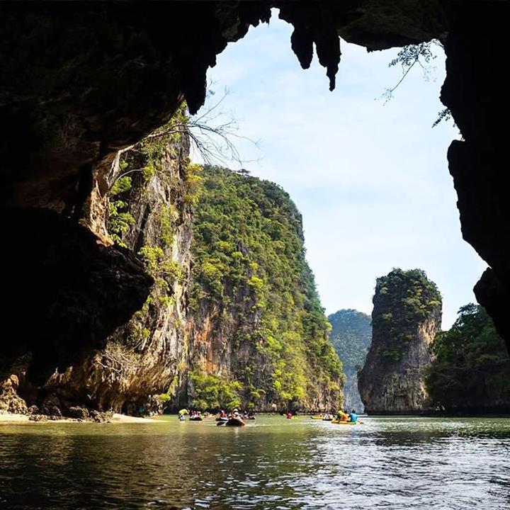 Gallery image for John Gray's Sea Canoe * Hong by Starlight