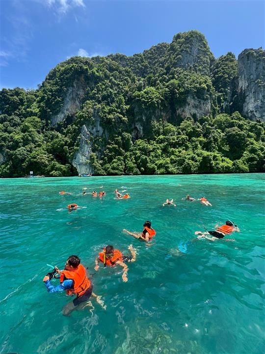 Gallery image for Phi Phi + Maya + Khai Island By Power Catamaran (Premium)